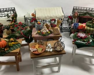 Byers Choice Carolers Market Scene Accessories Tables Food Display Fence Set