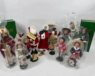 Byers Choice LTD Carolers Seasons