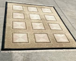 Large Rug With Black Border