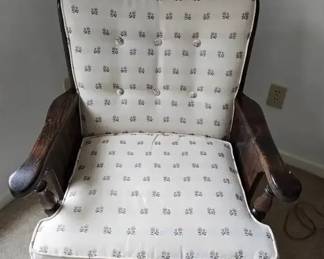 Ethan Allen Cushioned Arm Chair