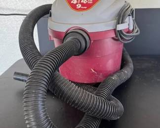 Floormaster ShopVac 4.5 Hp, 9 Amp Four Gallon