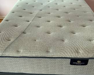 Serta Prefectsleeper Hybrid Queen Size Mattress  Metal Frame