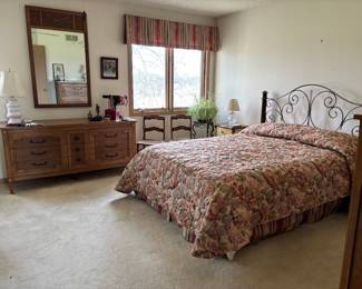 Queen Bed, Dresser, Mirror