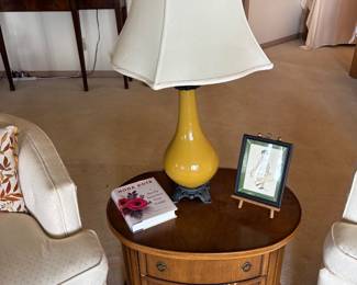 Barrel Table, Vintage Lamp