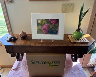 Ornate Wall Shelf, Decor