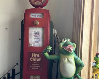 Fire Chief Pump, Frogs
