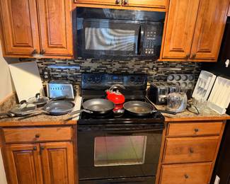 Pots, pans, toasters, cookware