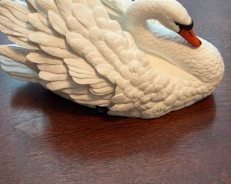 Lenox swan