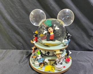Disney Mickey Snow Globe Parade Music Box