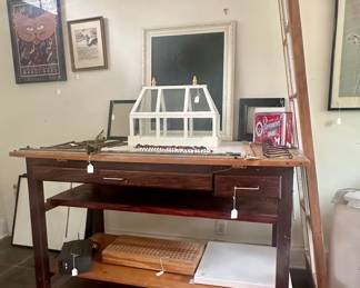 Art table 