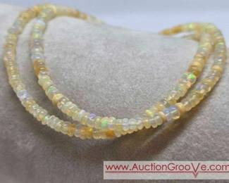 1 Ethiopian Opal Stand Necklace. 16 18 925 Clasp