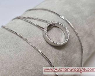 1 14K White Gold 16 Necklace with Diamonds. 5.6g