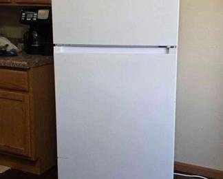 1 July 2025 Midea Refrigerator Freezer. 28 14cu ft