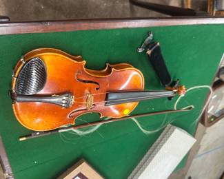 Lewis(of Chicago) violin