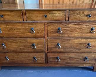 Viet Hoang LTD Style Dresser