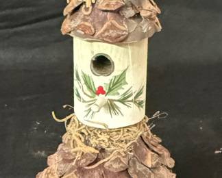 Small Birdhouse Decoration
