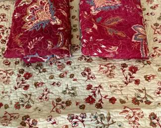 Reversible Home Classics King Size Quilt And 2 Standard Shams