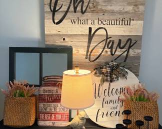 FamilyThemed Farmhouse Decor