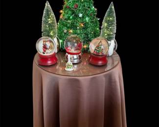 Pretty Christmas Display Mystery Lot