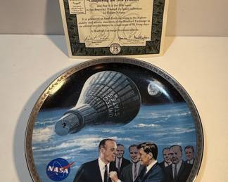 Bradford Exchange "Conquering the New Frontier" by Robert Shaar Collectible Plate
