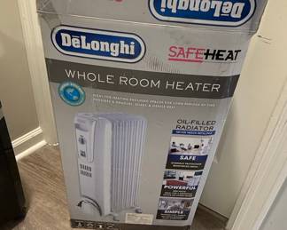 DeLonghi SafeHeat Oil-Filled Radiator Whole Room Heater