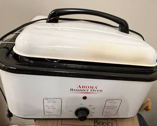 Aroma 18 Quart Roaster Oven