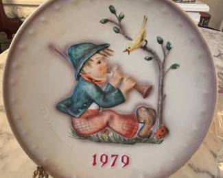 Goebel W. Germany M. J. Hummel ninth Annual Plate Rodental