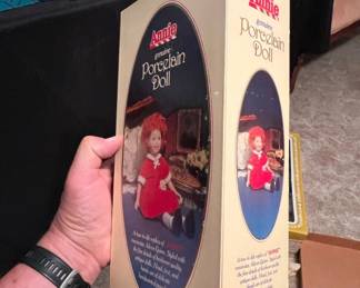 Vintage Little Orphan Annie Porcelain Doll by Applause second image
