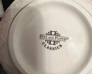 Fitz and Floyd Halcyon Easter Bunny Basket second image