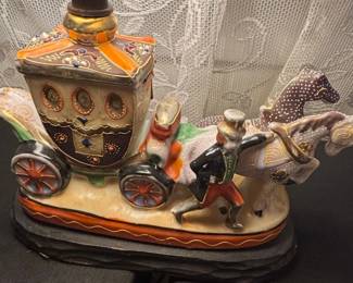 Vintage Capodimonte Porcelain Figural Carriage Lamp second image