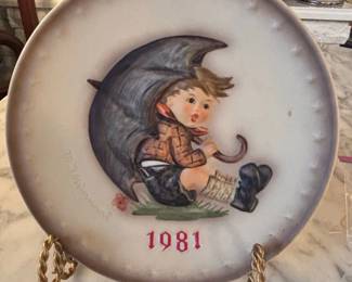 M.I. Hummel th Annual Plate