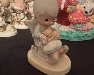 Precious Moments The Purrfect Grandma Figurine