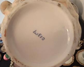 Porcelain Coffee or Tea Set with Floral Motif and Gilt Trim Bavaria third image