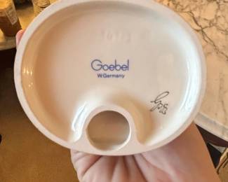 Goebel Hummel Apple Tree Girl Figurine or I second image