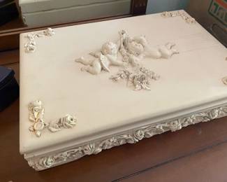 Angel box for scarves