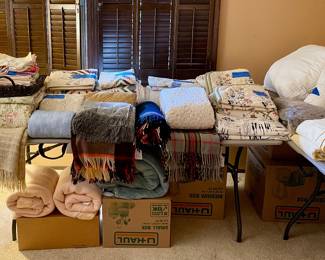 Blankets & Linens