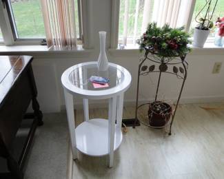 Side round table, plant stand