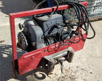 Warn 8000 Lbs Winch, Model 8274, Includes Battery Hookups And Remote, Powers On
