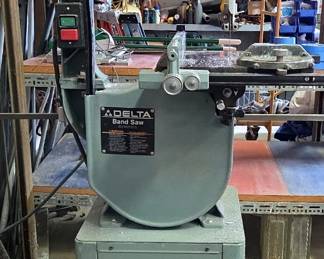 Delta Band Saw, Model 28-203, With Bora Portmate Castor Kit, Model PM-950, Powers On 