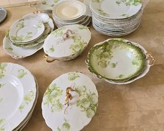 Haviland Large Set w/ serving pcs