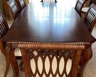 $995 - 76"Lx46"W, 2 Leaves 18" W