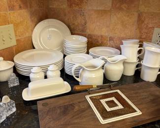 Pfalzgraf Pearl Brocade Dinnerware