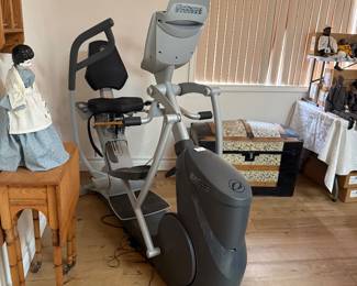 Octane Fitness Seated Elliptical XR6xi