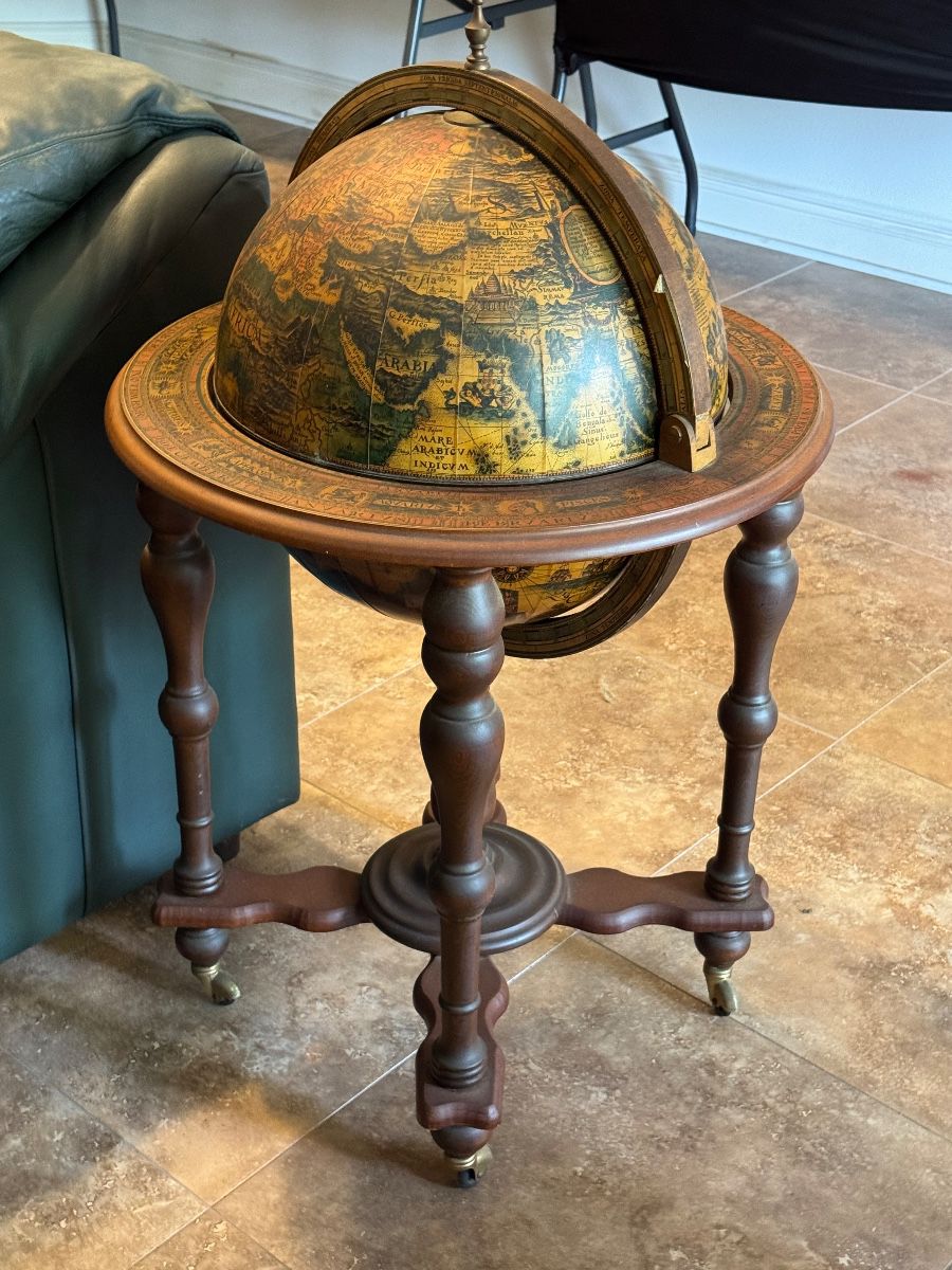 Vintage Wooden Globe-Shaped Liquor Cabinet From the Mid 20th Century
