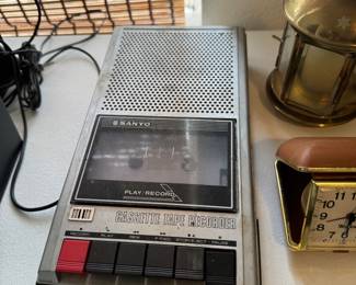Vintage Sanyo Cassette Tape Record Portable Player AC/DC Power Slim 12