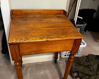 #29	Oak Wood Flip-Top School Desk - 25x21x34	 $40.00 