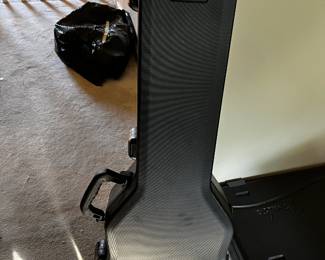 #144	Gator Deluxe Guitar Case No Key to Lock	 $60.00 