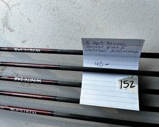 #152	5 Spot Arrow Quiver Plus 5 Whitetail 3050 Arrows	 $40.00 