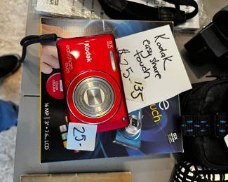 #135	Kodak EasyShare Touch Camera w/box	 $20.00 