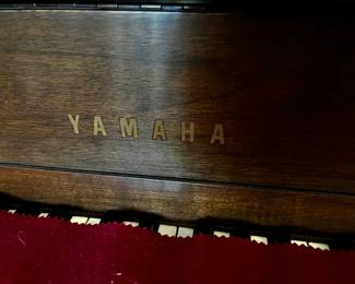 #20	Yamaha Piano w/Bench - You Move - No Help from US	 $75.00 